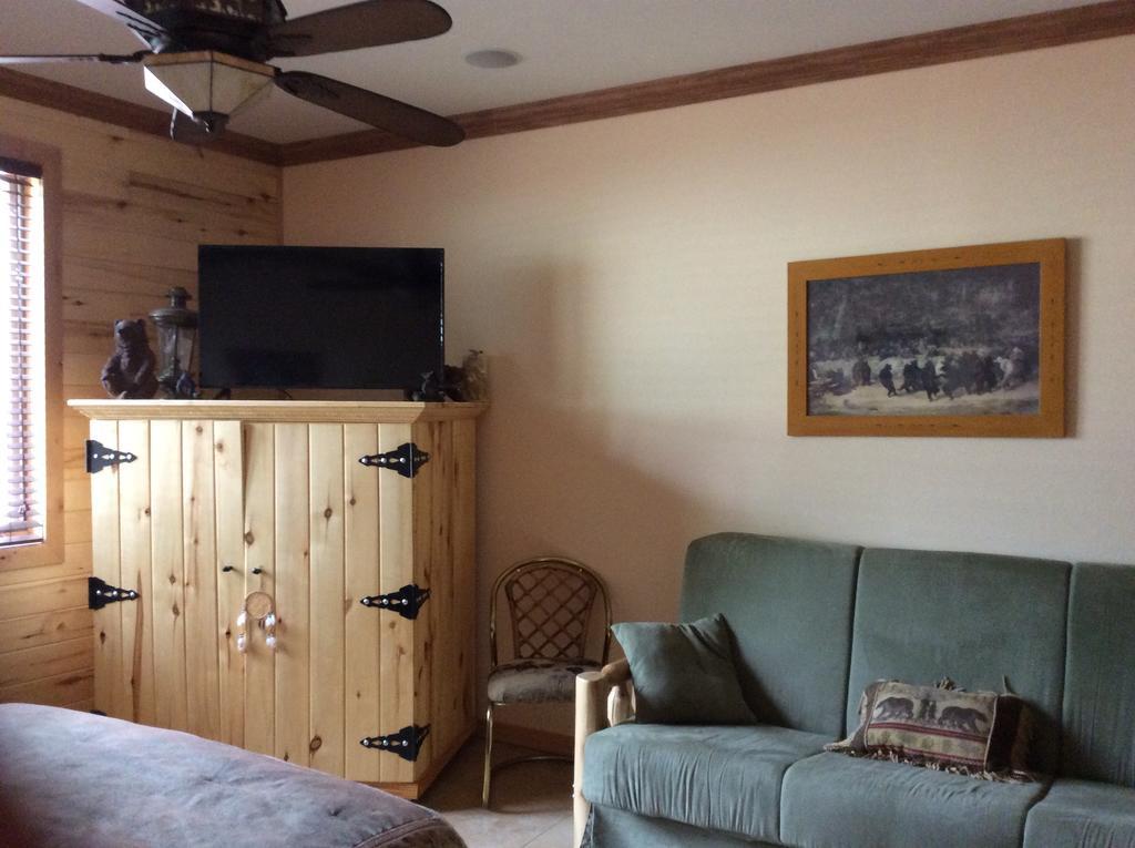 פגוסה ספרינגס Elktrace Bed And Breakfast מראה חיצוני תמונה