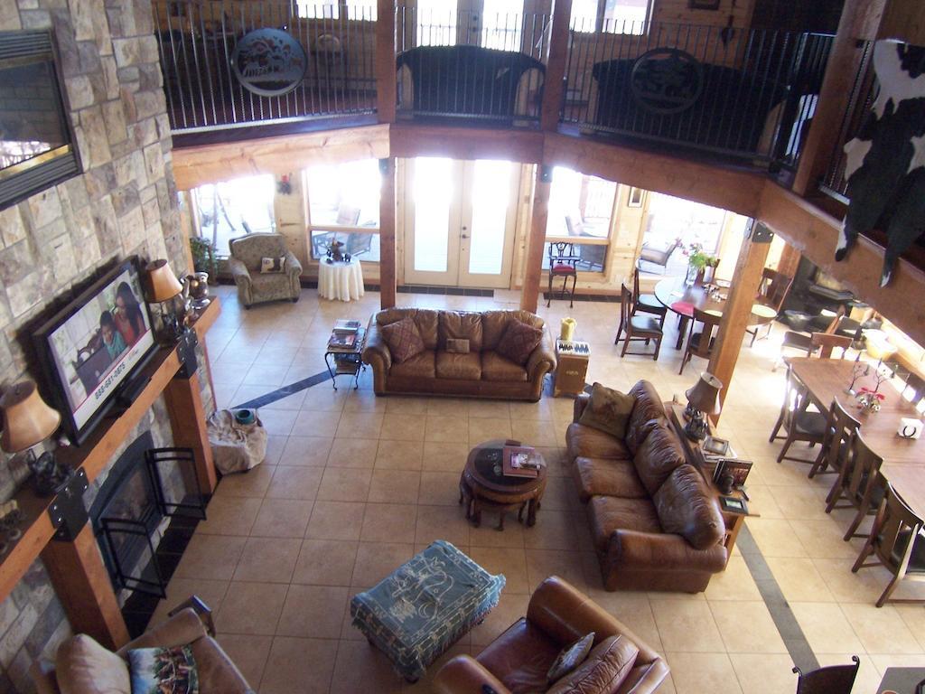 פגוסה ספרינגס Elktrace Bed And Breakfast מראה חיצוני תמונה