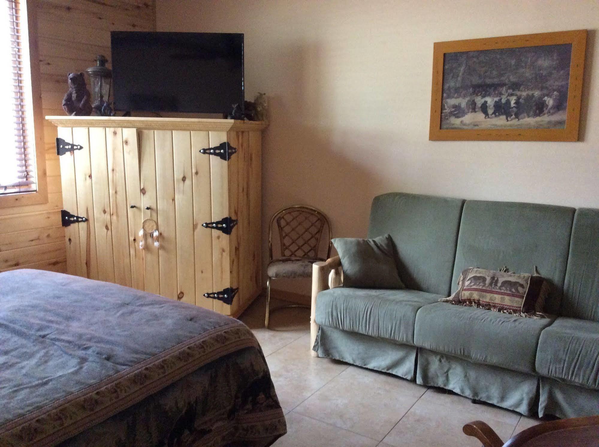 פגוסה ספרינגס Elktrace Bed And Breakfast מראה חיצוני תמונה