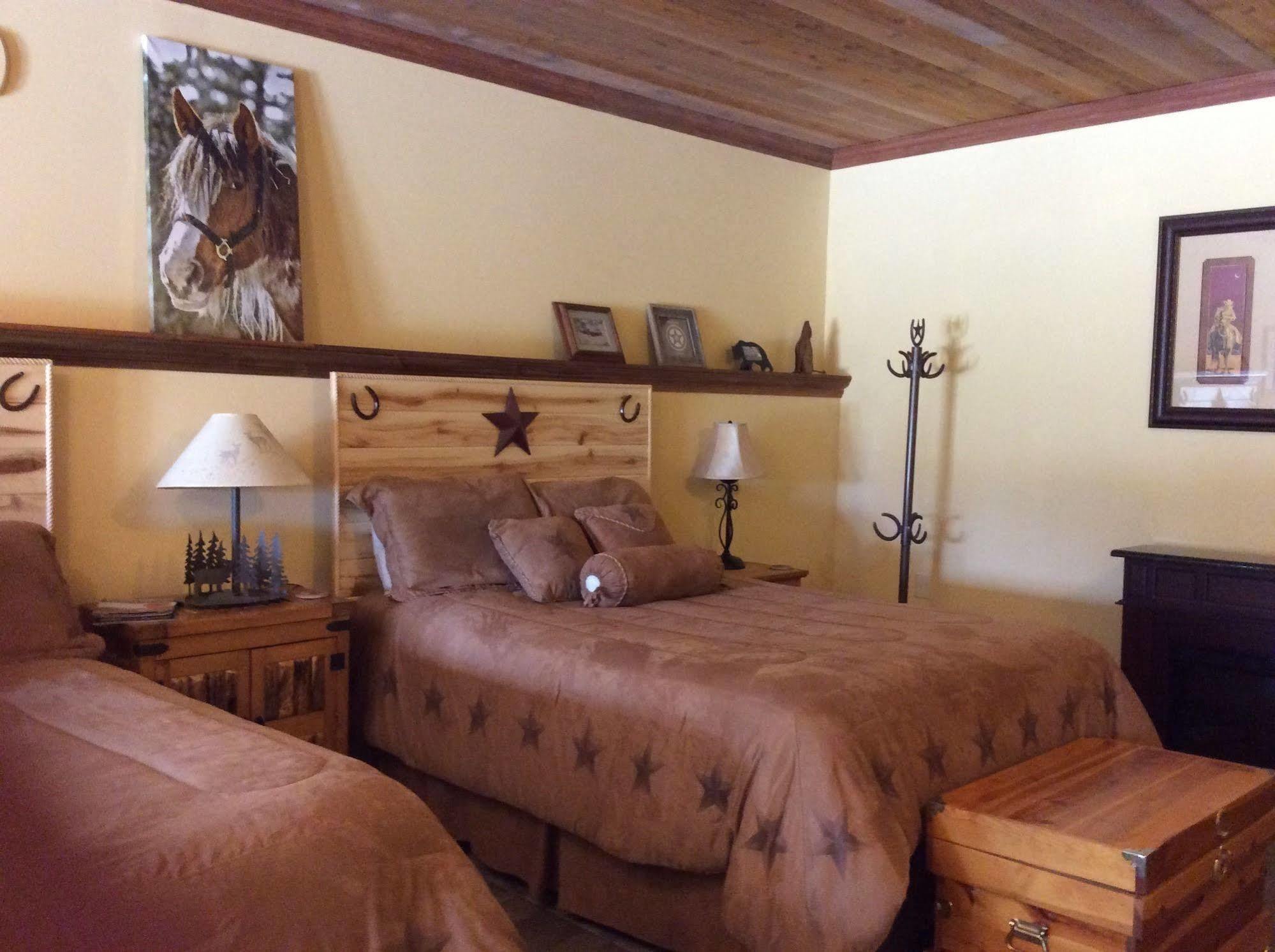 פגוסה ספרינגס Elktrace Bed And Breakfast מראה חיצוני תמונה