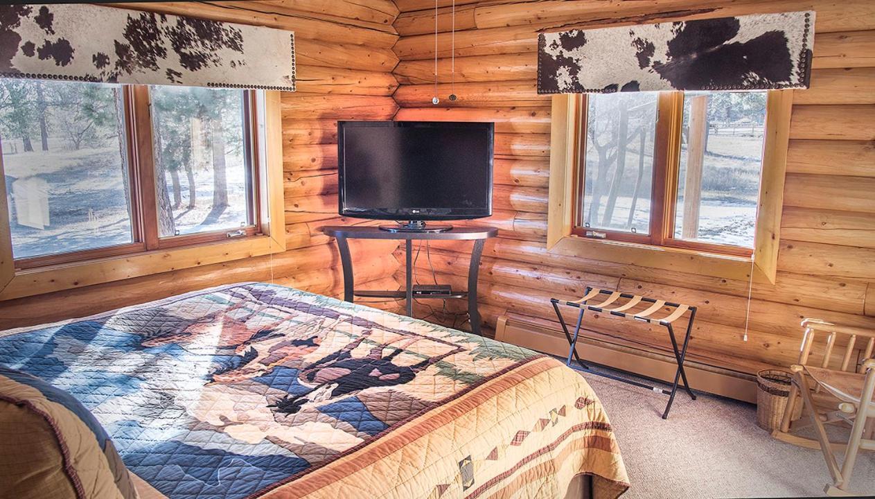 פגוסה ספרינגס Elktrace Bed And Breakfast מראה חיצוני תמונה